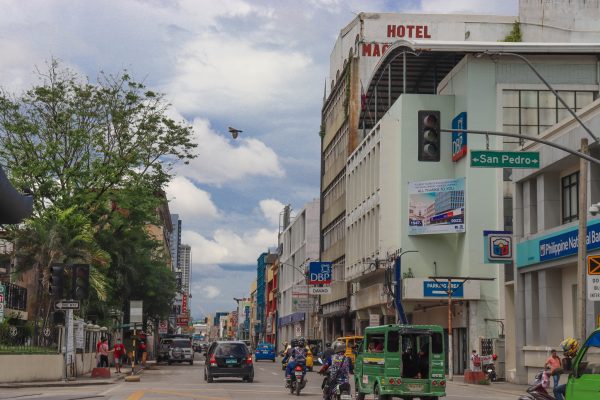 Globe calls for better coordination to address cable clean up in Davao City