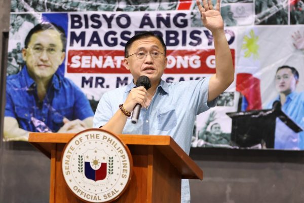 Sen. Bong Go provides aids to indigent youths in Valenzuela City